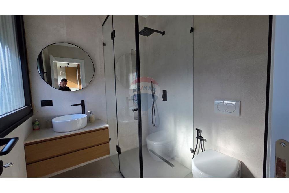 Vente studio + appartement 1+1 à lungomare avec vue imprenable sur la mer