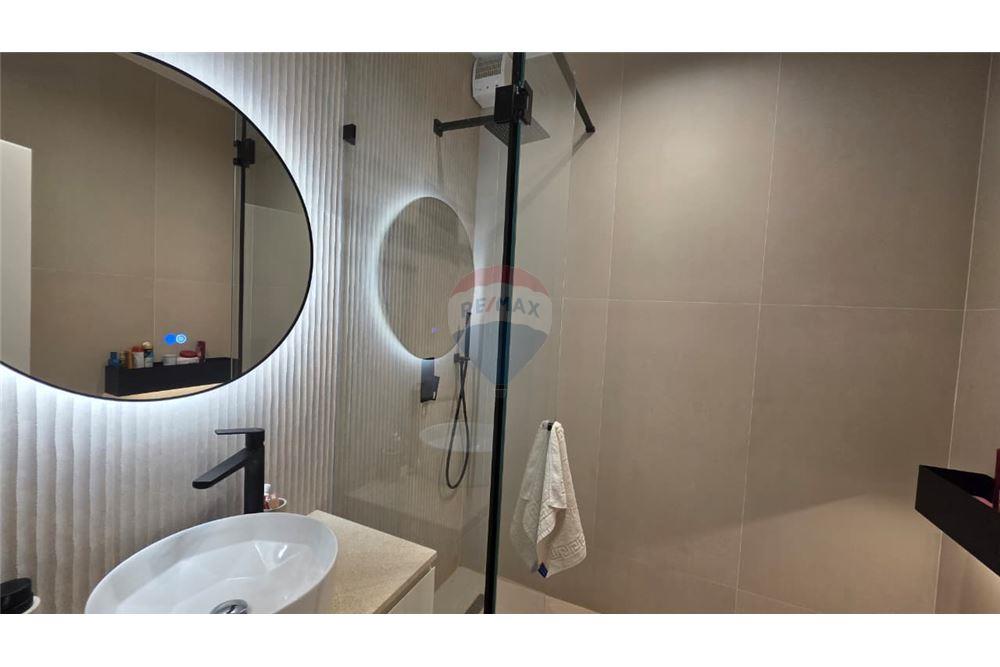 Vente studio + appartement 1+1 à lungomare avec vue imprenable sur la mer