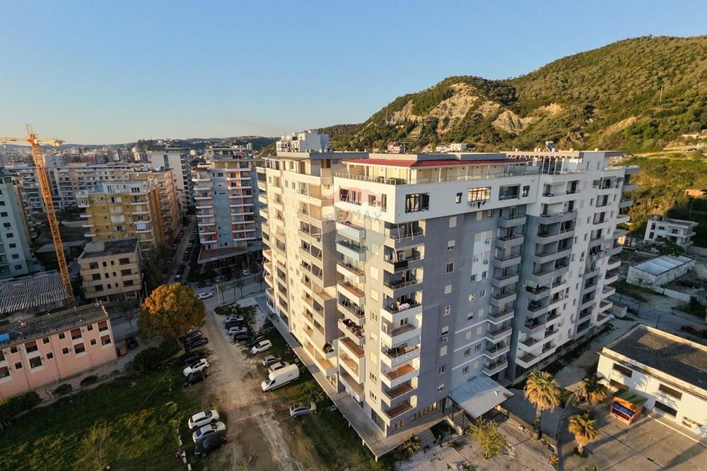 Vente studio + appartement 1+1 à lungomare avec vue imprenable sur la mer