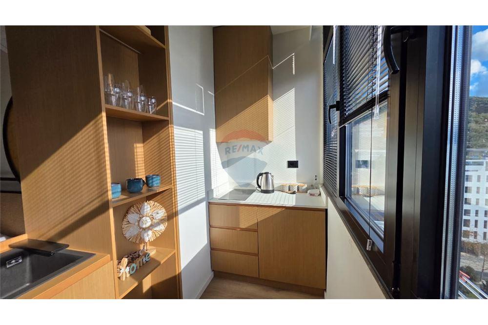 Vente studio + appartement 1+1 à lungomare avec vue imprenable sur la mer