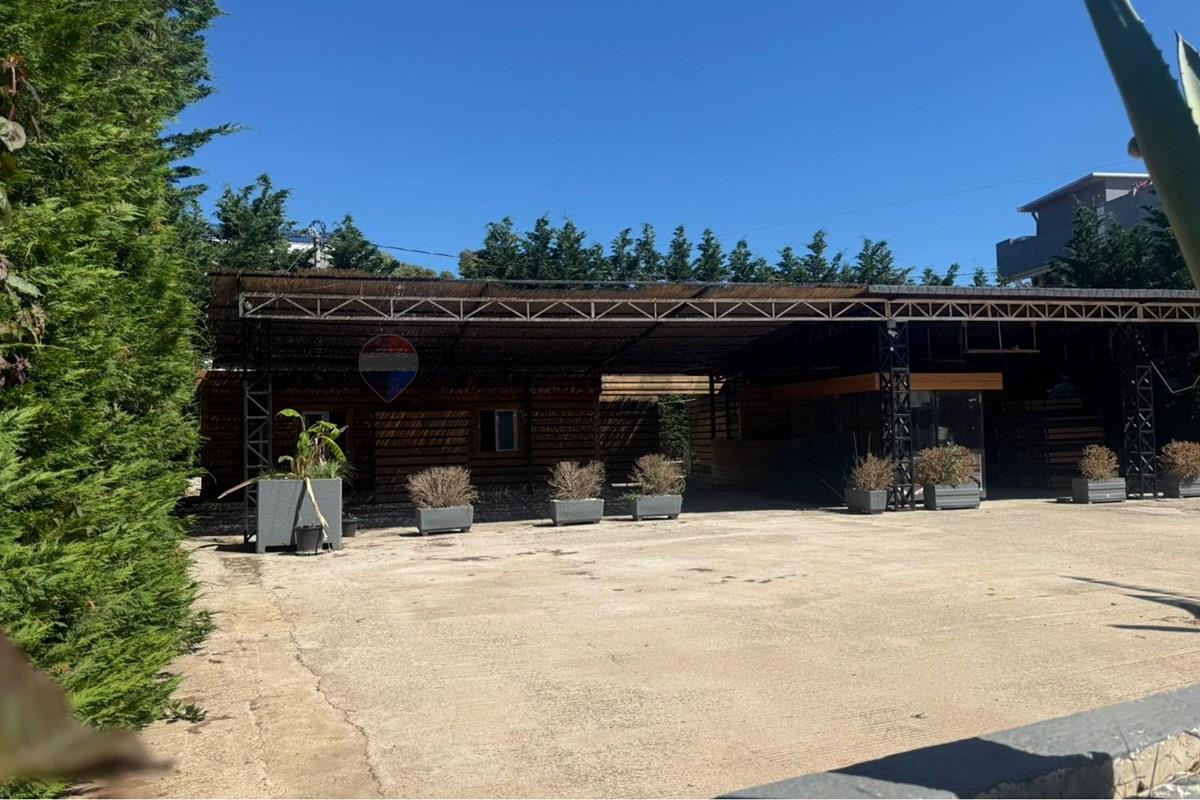 Local comercial en alquiler en ksamil