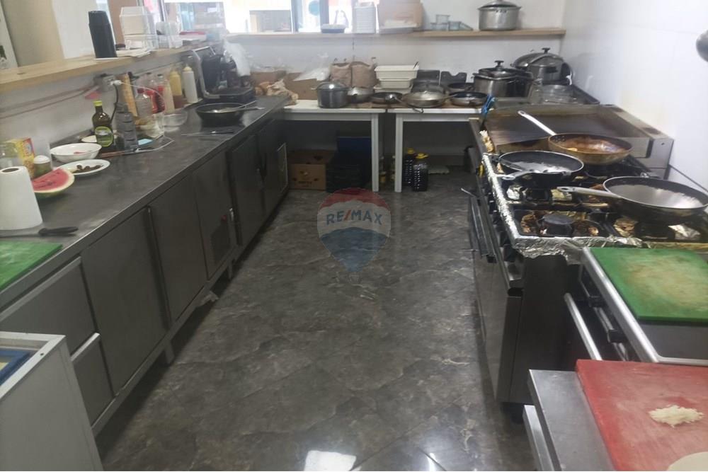 Business bar-restaurant for sale located on besim alla street in Yzberisht area
