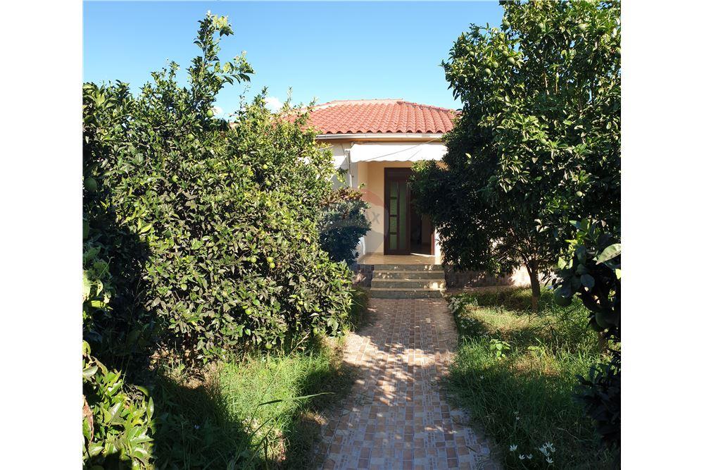 With an area of 59 square meters built on a 250 square meter land in grecalli Fier