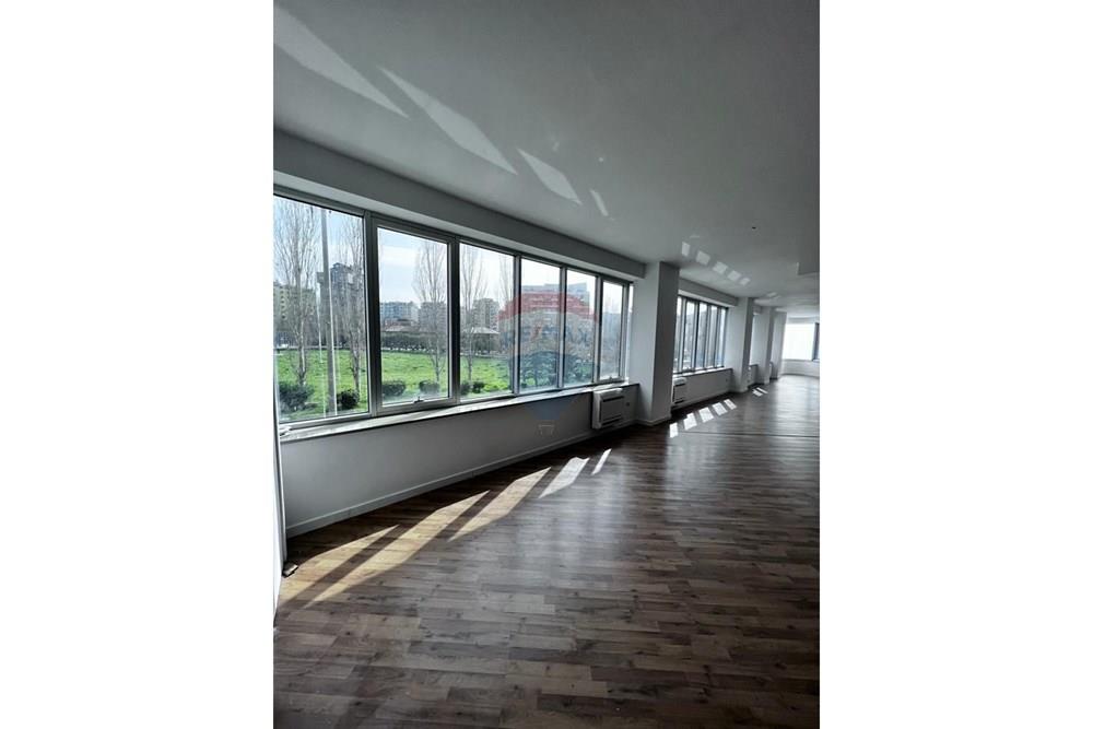 Ufficio in affitto di 200 m², situato in una delle zone più richieste di Tirana, vicino allo stadio dinamo (2)