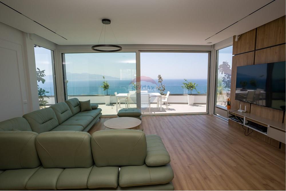 Ático de lujo en Sarandë con vistas espectaculares del mar jónico (4)