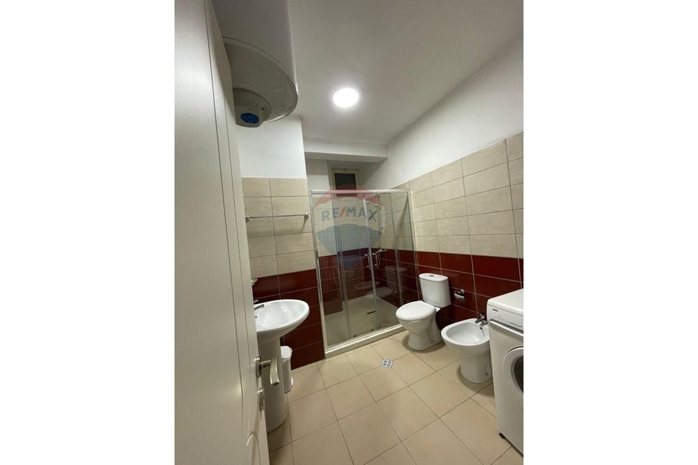 Apartamento 1+1 para alugar, em um prédio novo perto do teatro migjeni, Shkodër. (4)