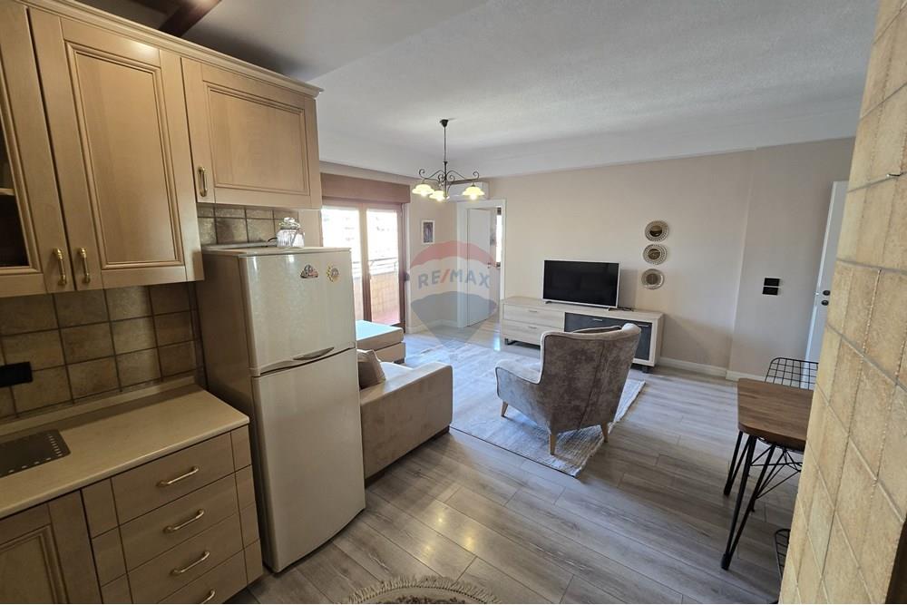 Apartment for sale 1+1+gazoniere in downtown 9-storey building