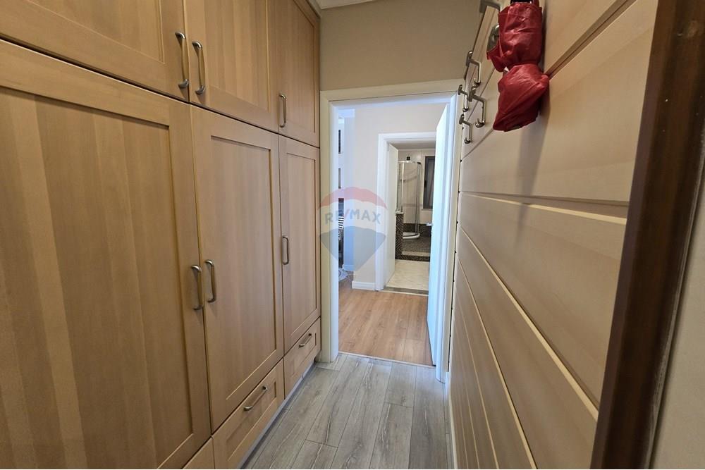 Apartment for sale 1+1+gazoniere in downtown 9-storey building