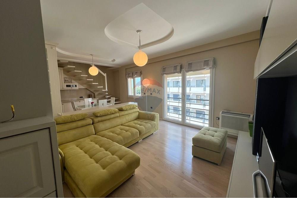 Super duplex for sale with a view of lake thate.