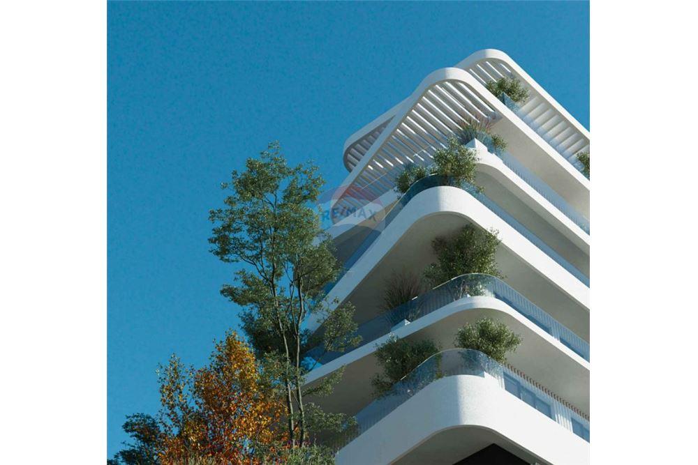 Ofrohet për shitje apartament modern në qytetin e sarandës, i pozicionuar në një zonë të qetë dhe shumë të kërkuar, pranë detit. (8)