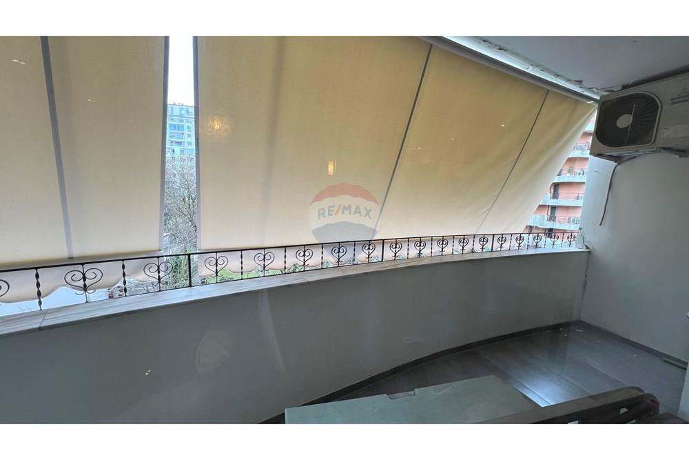 Zona Blloku cerca de la calle ismail qemali, apartamento 3+1+2 en alquiler