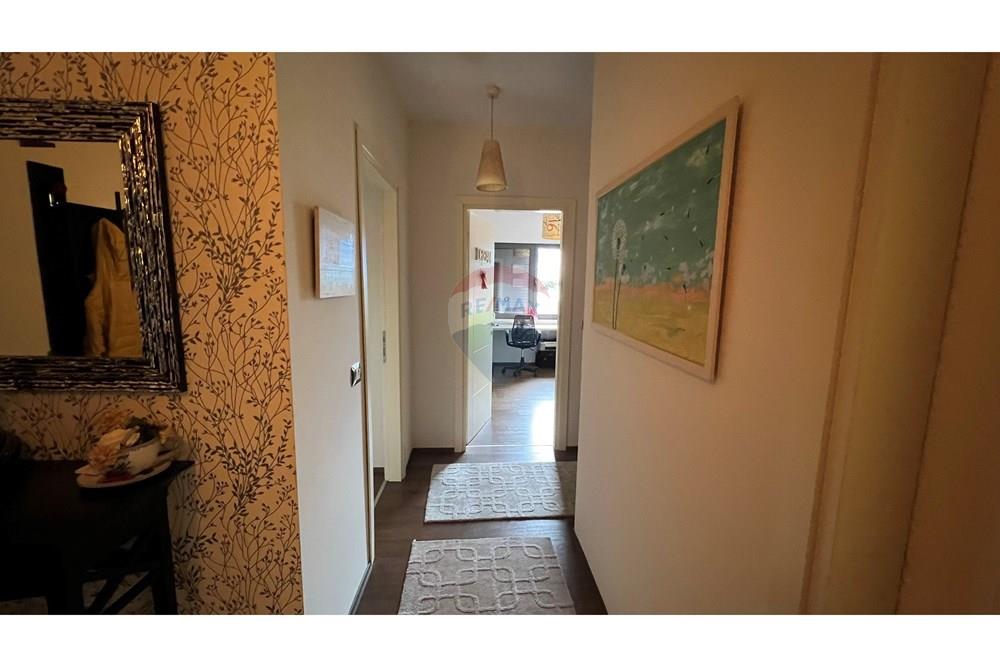 Zona Blloku cerca de la calle ismail qemali, apartamento 3+1+2 en alquiler