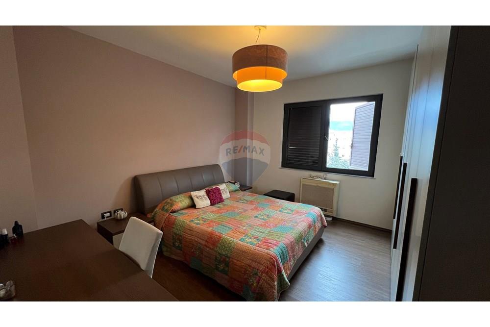 Zona Blloku cerca de la calle ismail qemali, apartamento 3+1+2 en alquiler