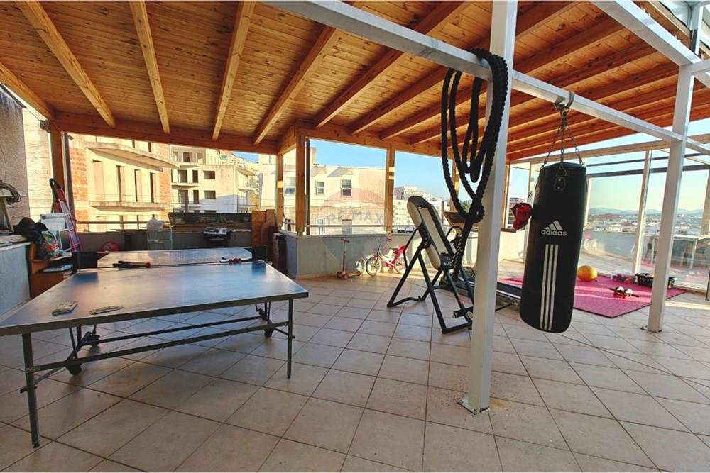 Apartamento 3+1+2 con veranda, en venta, fresk, Tirana (5)
