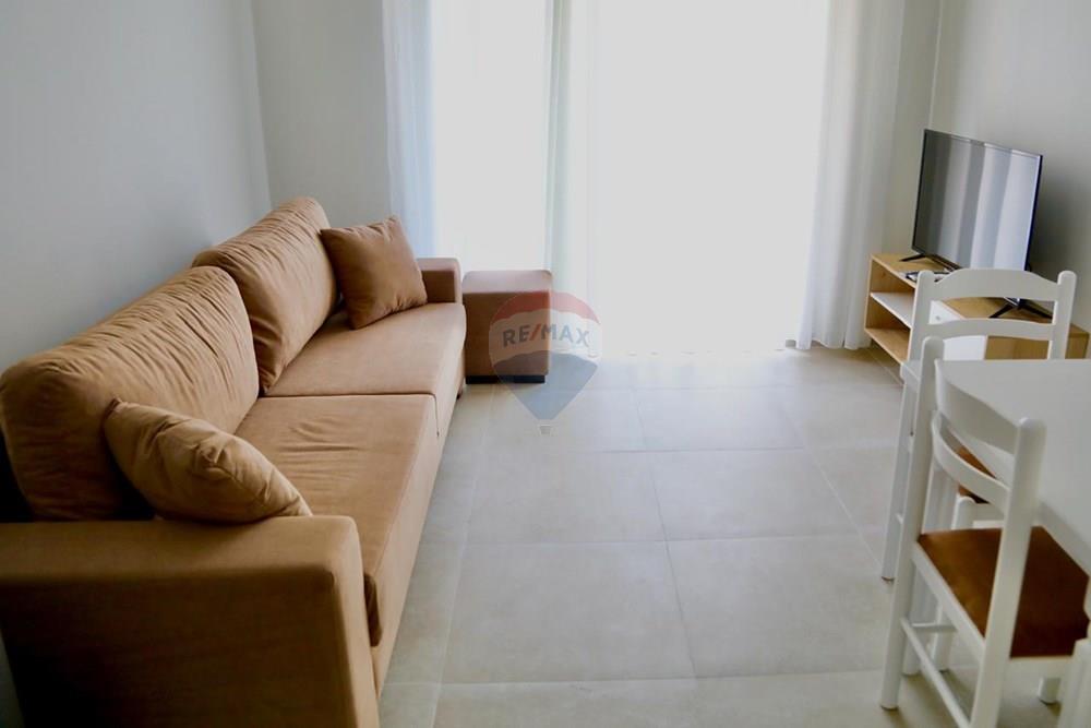 Jepet me qera apartamenti me tipologji 1+1 ne golem.