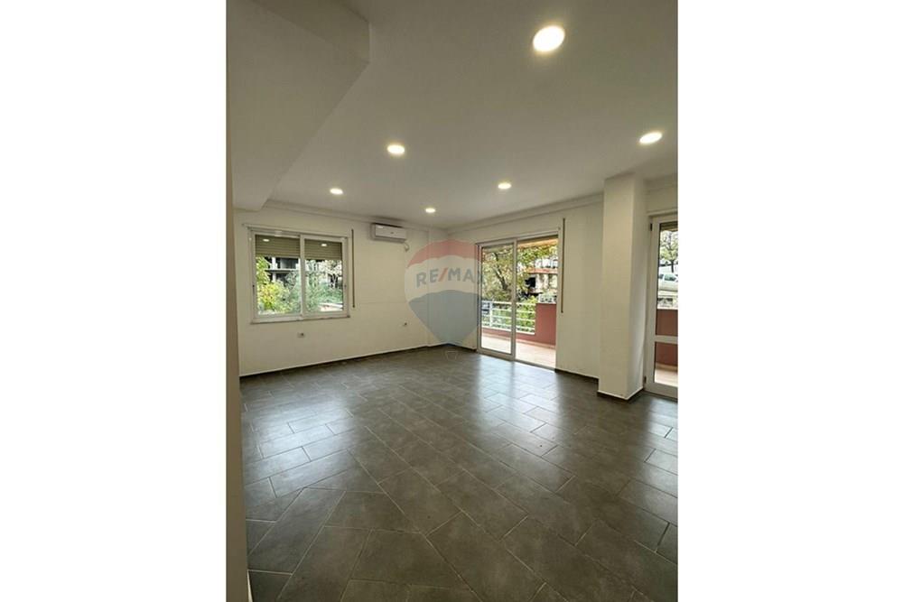 Apartamento + loja à venda em fresk!