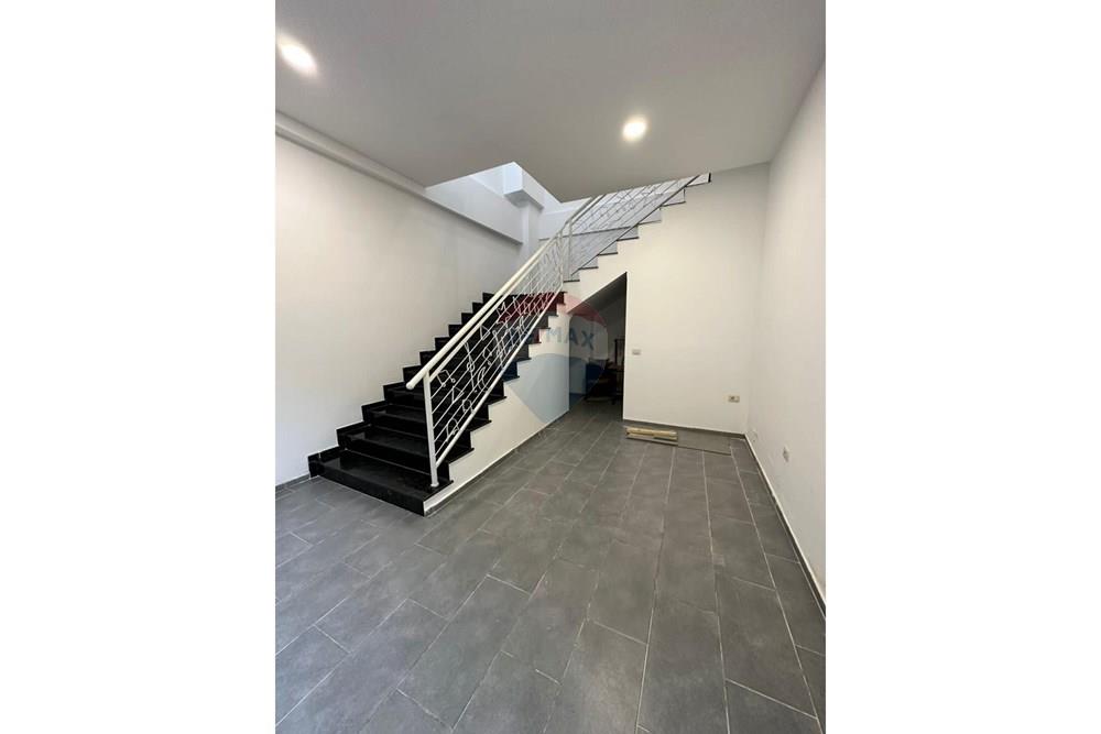 Apartamento + loja à venda em fresk!