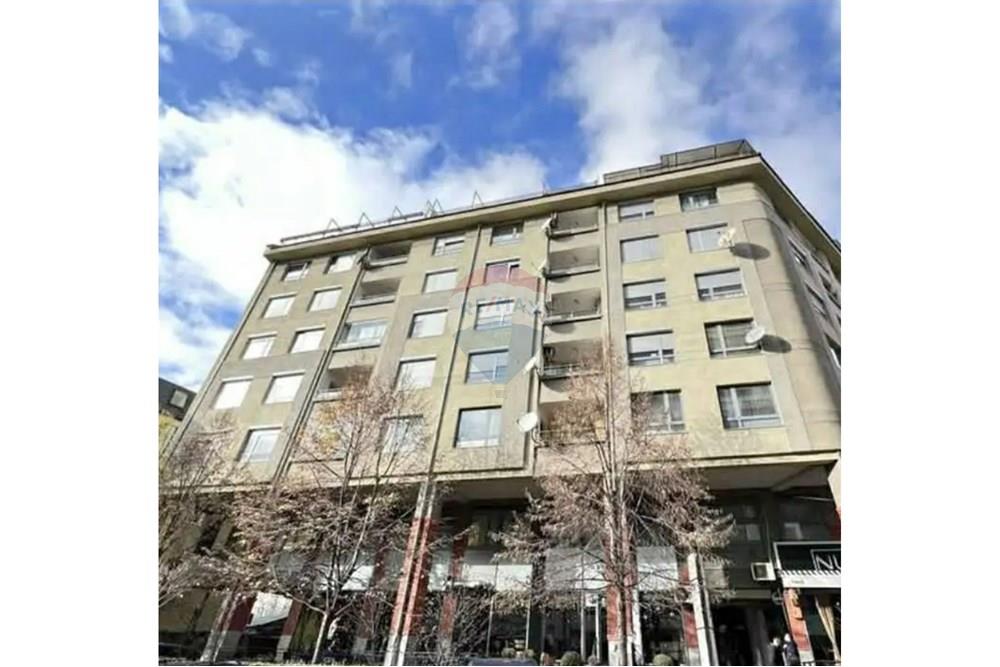 Apartamento à venda no bairro 4 llullat, Pristina! O apartamento tem uma área de 129 m².