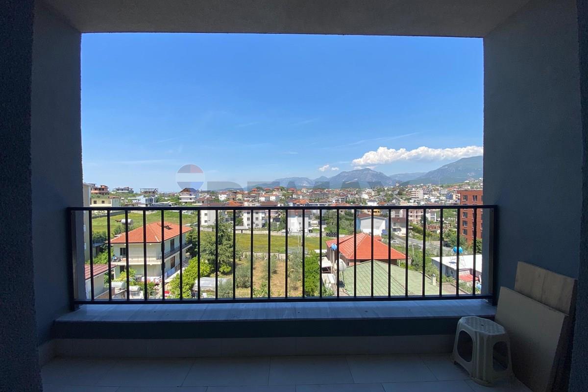 Paskuqan, Tiranë