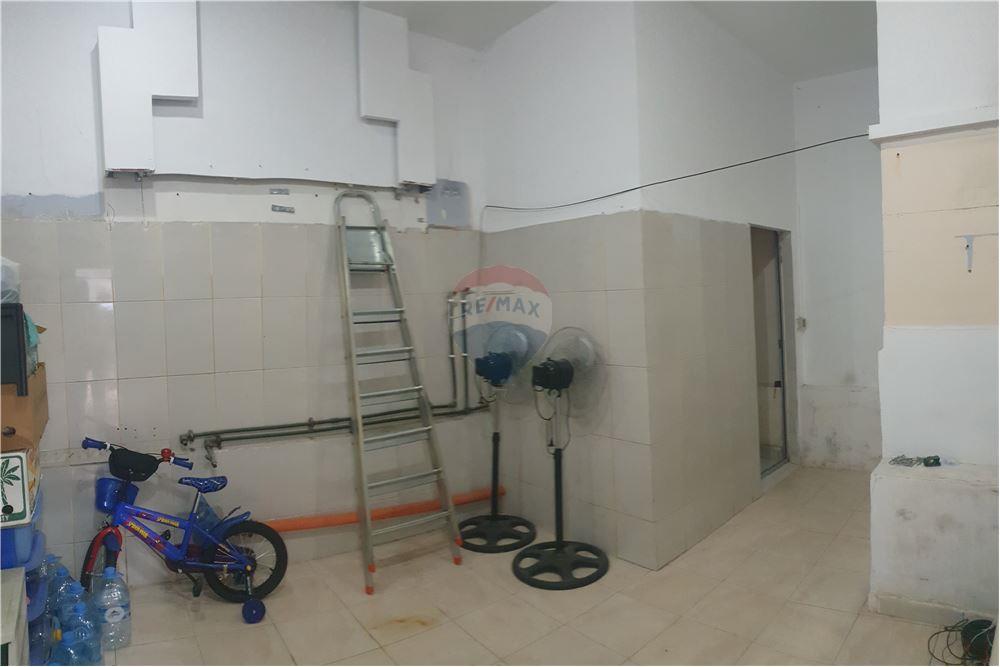 Einheit im stadtzentrum mit einer fläche von 45,86 quadratmetern, 1 badezimmer mit natürlicher belüftung. (4)