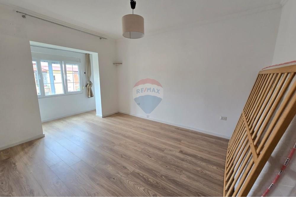 Apartamento ubicado en la zona de myslym shyrit, cerca de bkt.