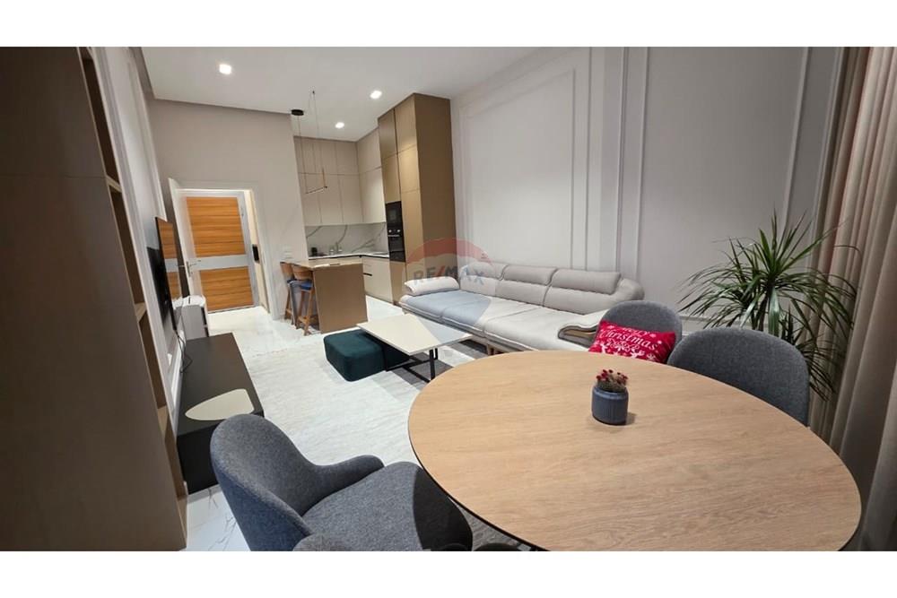 Appartamento 1+1 in affitto in via Durrës, vicino al centro.