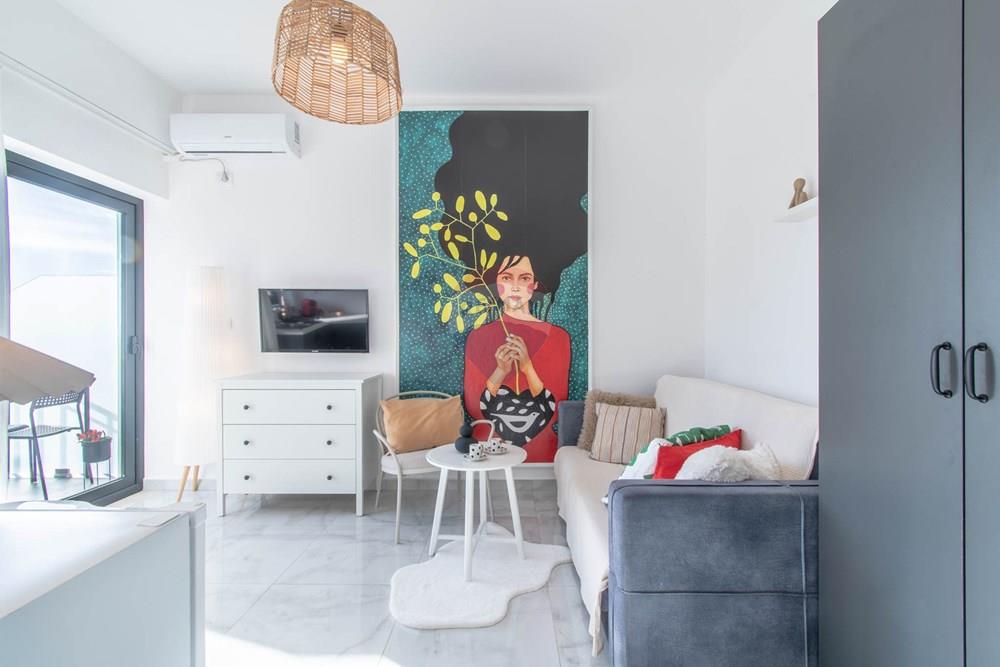 Shitet studio me sipërfaqe 24 m², e pozicionuar në rruga e gjashtë në Sarandë. Studio është plotësisht e mobiluar dhe gati për banim ose për investim. (6)