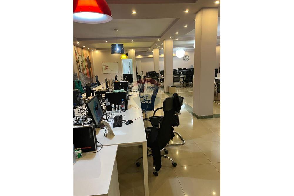 Ufficio in affitto in edificio commerciale di 5 piani ad Astir - adatto per aziende, istituzioni e showroom (4)