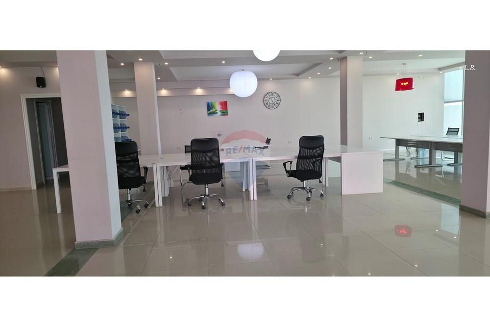 Ufficio in affitto in edificio commerciale di 5 piani ad Astir - adatto per aziende, istituzioni e showroom (7)