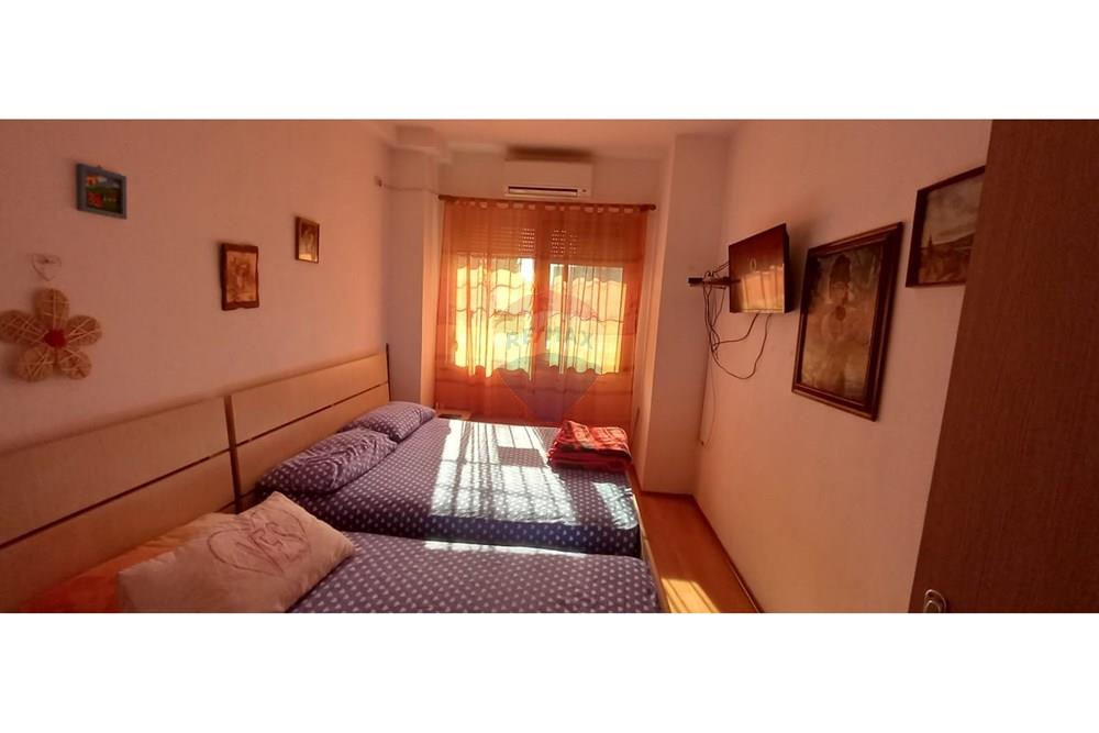 Apartment 2+1 for sale in Pogradec, center near the stadium (3)