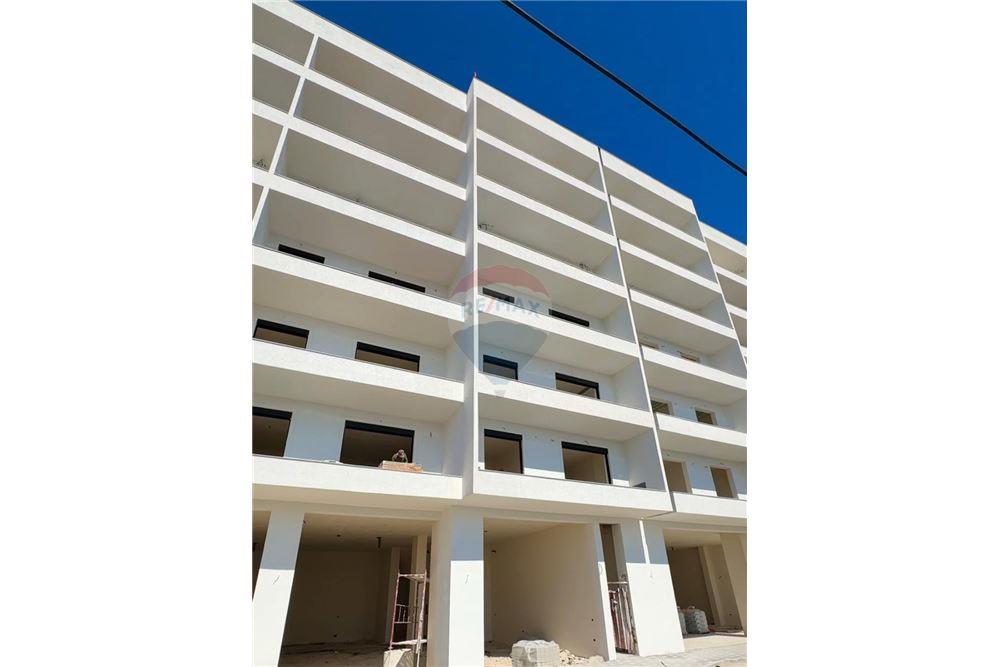 Appartement à vendre 2+1 à sarande.