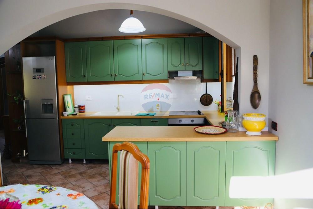 House for sale in Vlora, very close to kuzum baba. (3)