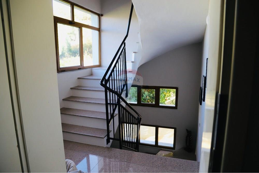 House for sale in Vlora, very close to kuzum baba. (7)