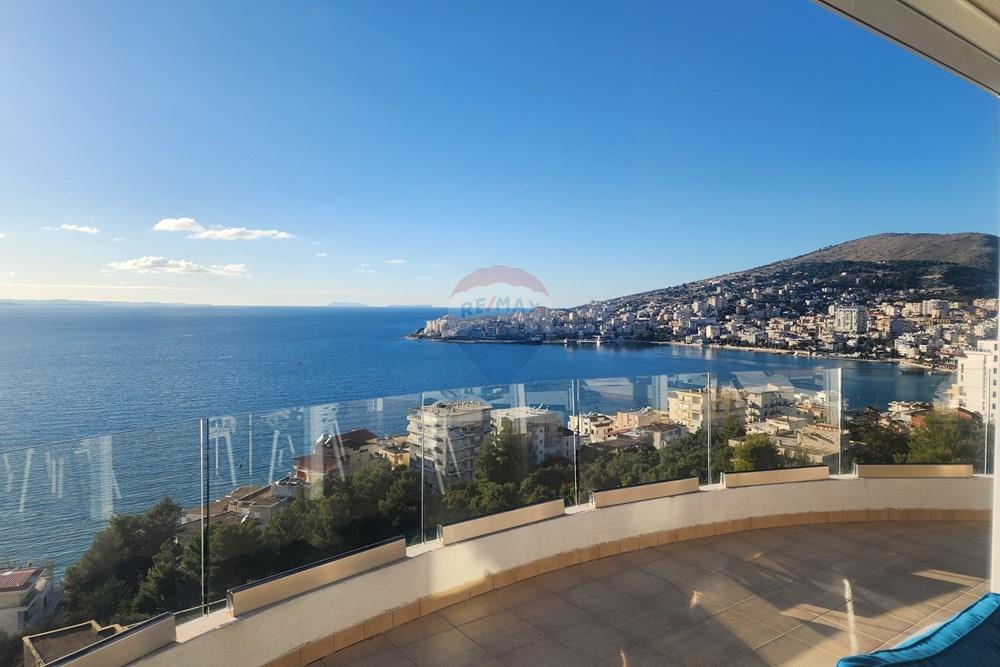 Penthouse në shitje rruga bill golemi, me pamje panoramike nga deti