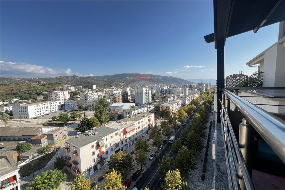 Gjimnazi Ali Demi, Vlorë