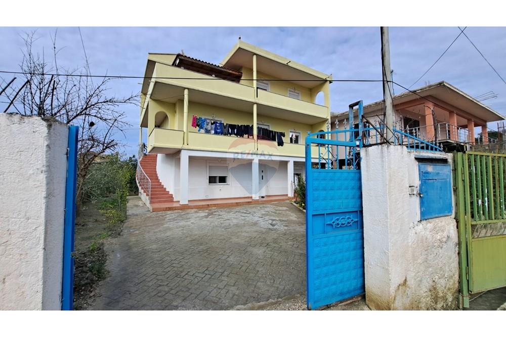 In vendita: Villa di 3 piani nel quartiere kushtrimi, Vlorë (2)