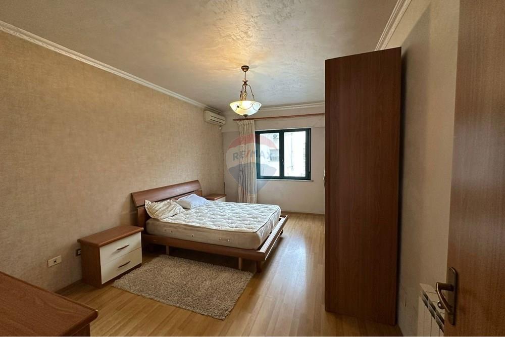 Jepet apartament 3+1 me qira