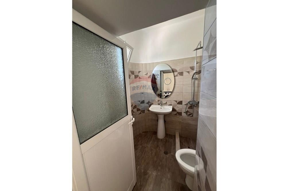 Apartment for sale 1+1 with an area of 55 m², located in a sought-after and easily accessible area, on teki haderi street (butrinti street).