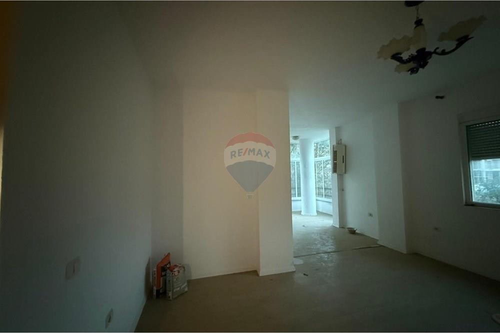 Appartement à vendre 1+1+place de parking près de Mali i Robit, 200 m de la mer (8)