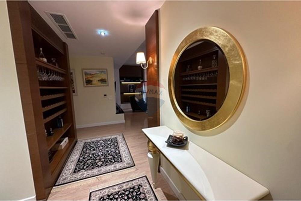 Appartement de luxe 3+1+3 à kodra e diellit 1