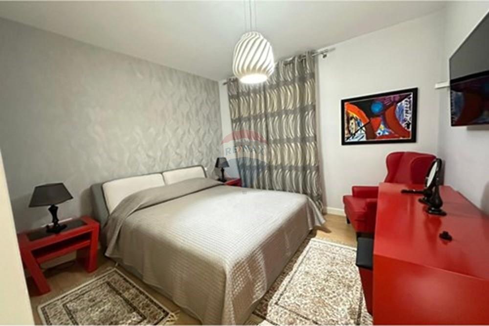 Appartement de luxe 3+1+3 à kodra e diellit 1