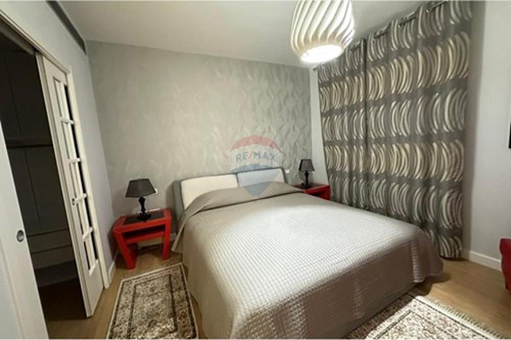 Appartement de luxe 3+1+3 à kodra e diellit 1