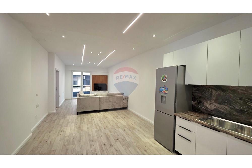 Apartament 1+1 në shitje pranë palestrës së mundjes, Vlorë (4)
