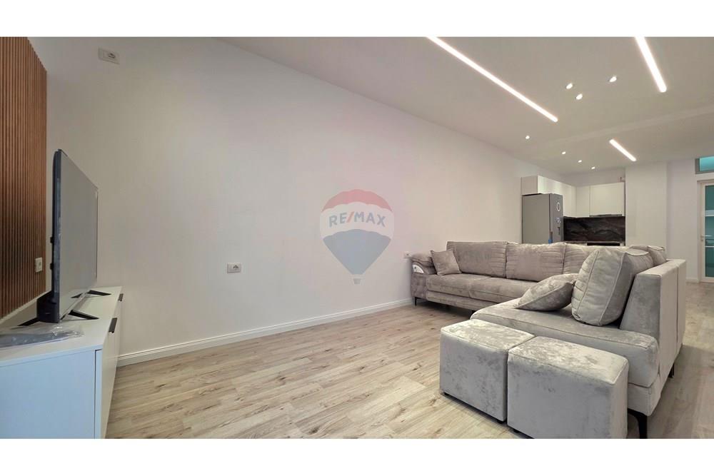 Apartament 1+1 në shitje pranë palestrës së mundjes, Vlorë (7)