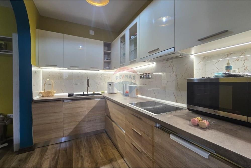 Appartement situé dans la zone de myslym shyrit (5)