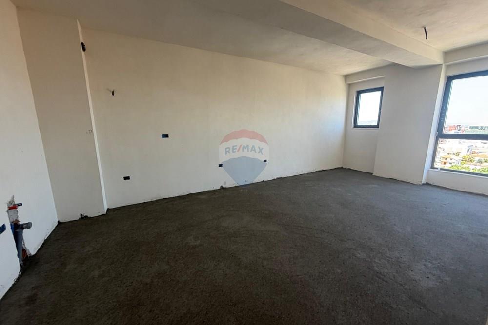 Appartamento in vendita 3+1 + balcone