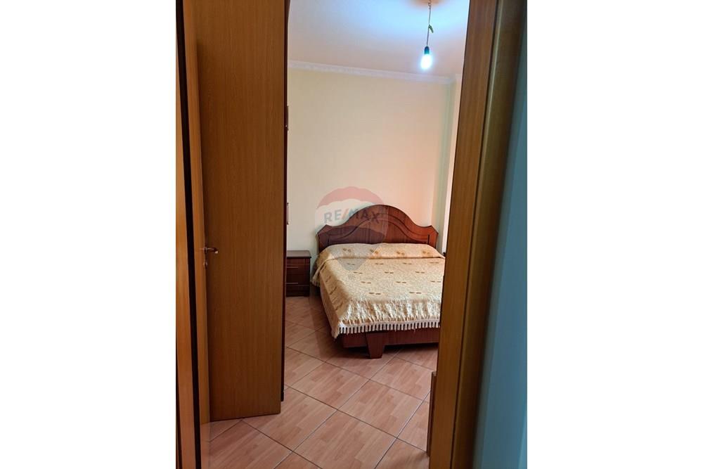 Apartamento en alquiler 2+1 en Vlorë, amueblado, con 2 balcones (8)