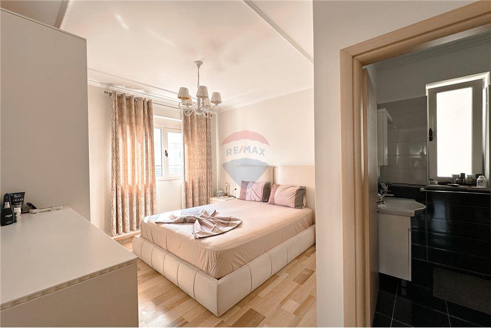 Fz residencia, Tirana