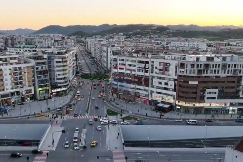 Espaço comercial para alugar em Astir.