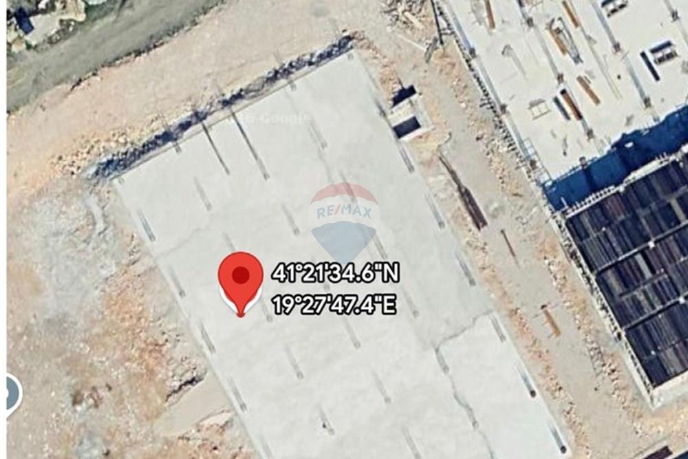 Edificio comercial en alquiler